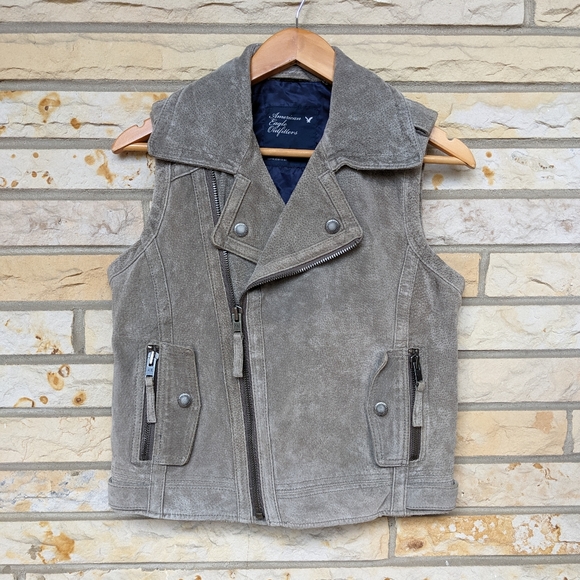 American Eagle Outfitters Jackets & Blazers - AMERICAN EAGLE tan suede leather motorcycle jacket vest